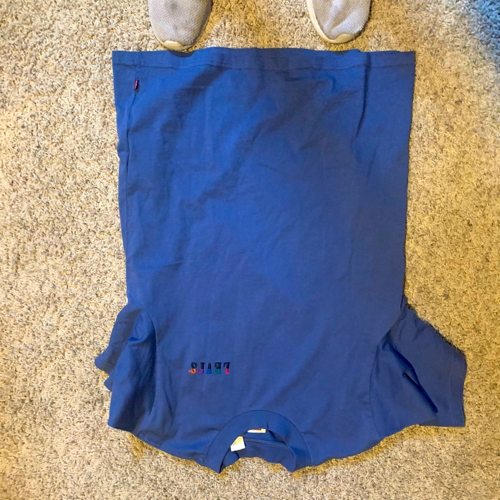 Levi’s tshirt
